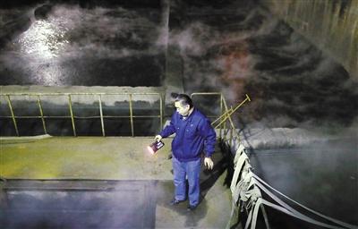 锅炉运行工每天巡检锅炉 保障寒冬供暖(图3) 锅炉运行工每天巡检锅炉 保障寒冬供暖(图3)