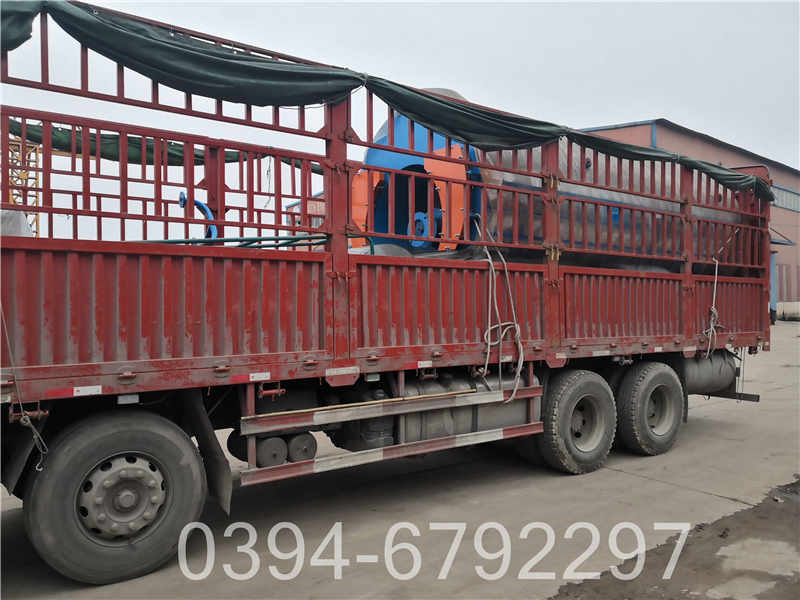 大型燃油蒸汽锅炉(图1)